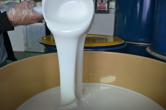 食品級模具硅膠是白色的嗎 ？
